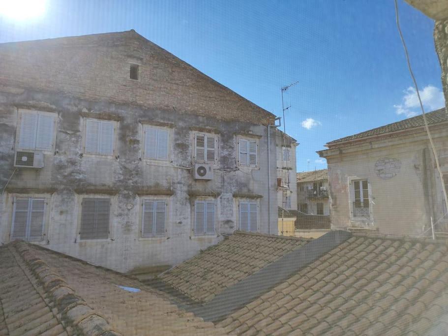 Mary'S Bright Apartment - Corfu Old Town Exterior photo